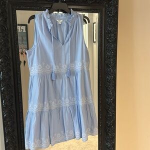 crown & ivy tiered dress